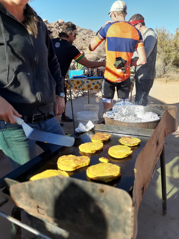 Rest stop breakfast for Moab Mountain Biking Big Ride